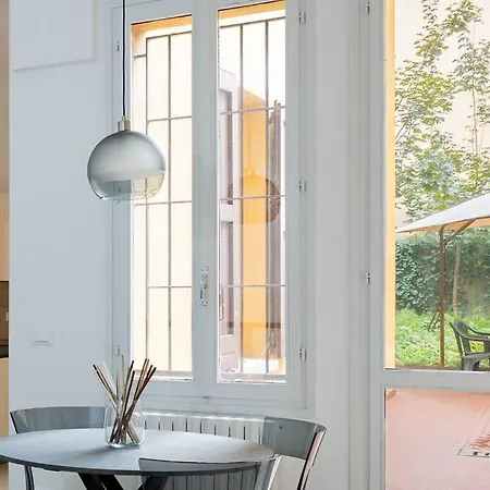 Isaia - 10 Minutes From Piazza Maggiore *