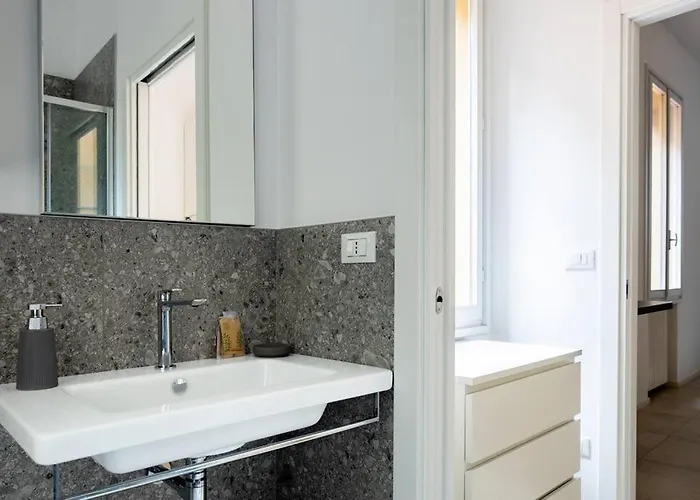 Isaia - 10 Minutes From Piazza Maggiore * بولونيا