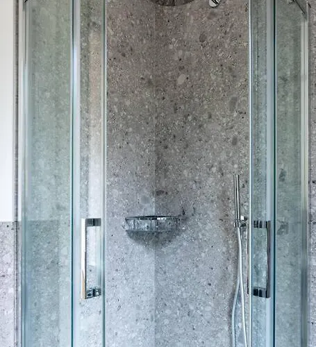 Isaia - 10 Minutes From Piazza Maggiore Διαμέρισμα *